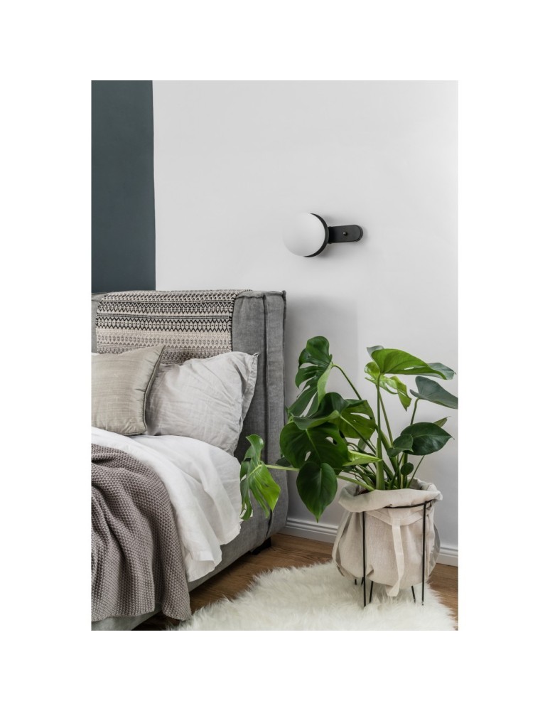 UMMO KUUL D1 czarna lampa ścienna / kinkiet z włącznikiem KLD12001