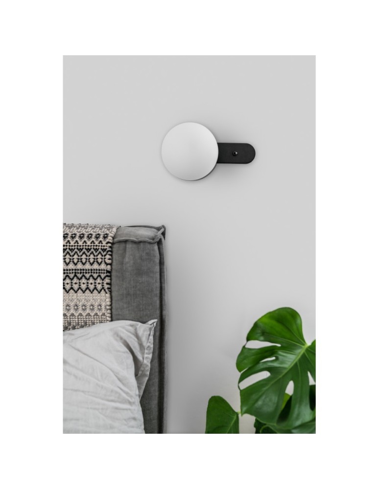 UMMO KUUL D1 czarna lampa ścienna / kinkiet z włącznikiem KLD12001