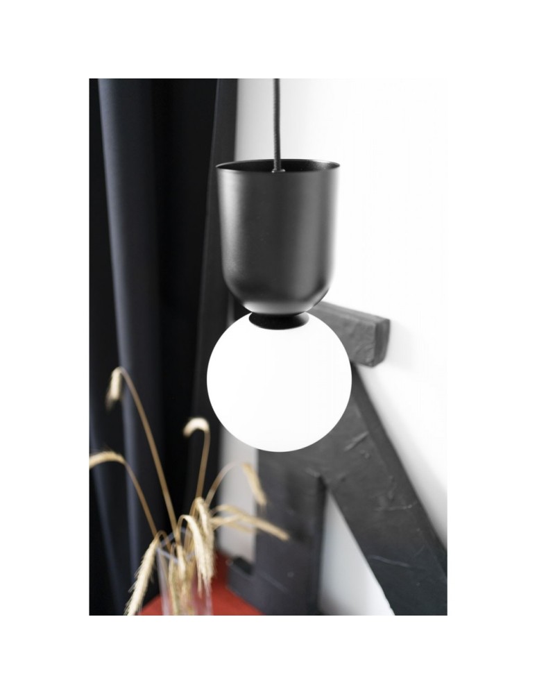 UMMO LUOTI czarna sufitowa lampa wisząca z podwyższoną szczelnością IP44 LUA122PS0 UMMO LUOTI czarna sufitowa lampa wisząca z podwyższoną szczelnością IP44 LUA122PS0