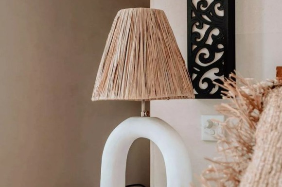 Jak dobrać lampy do salonu i jadalni? Nowoczesne aranżacje